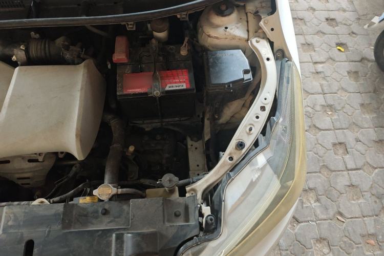 Used Toyota YARiS L Zhi Xuan 2015 1.5E Automatic Charm Edition Engine Bay Left