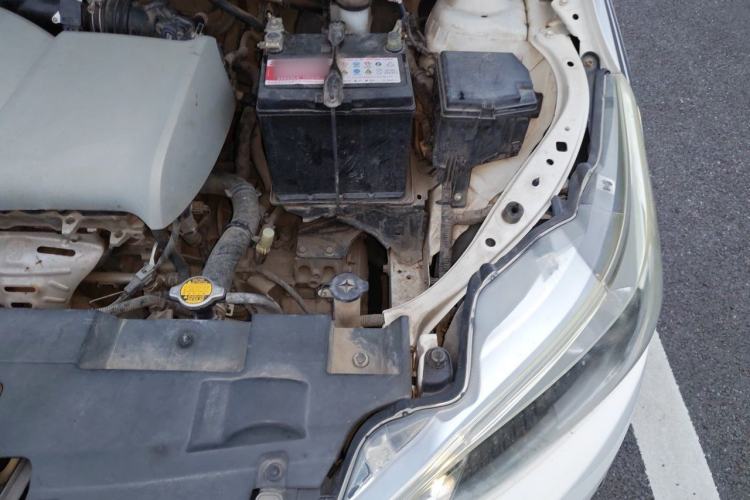 Used Toyota YARiS L Zhi Xuan 2015 1.5E Automatic Charm Edition Engine Bay Left