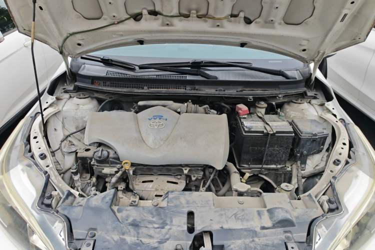 Used Toyota YARiS L Zhi Xuan 2015 1.5E Automatic Charm Edition Engine Bay