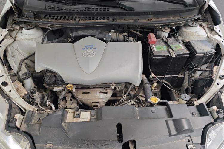 Used Toyota YARiS L Zhi Xuan 2015 1.5E Automatic Charm Edition Engine Bay