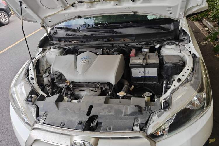Used Toyota YARiS L Zhi Xuan 2015 1.5E Automatic Charm Edition Engine Bay