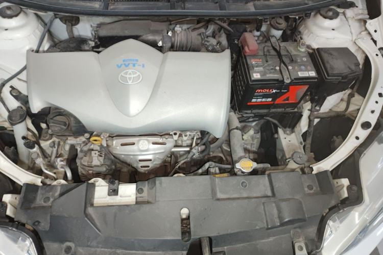 Used Toyota YARiS L Zhi Xuan 2015 1.5E Automatic Charm Edition Engine Bay