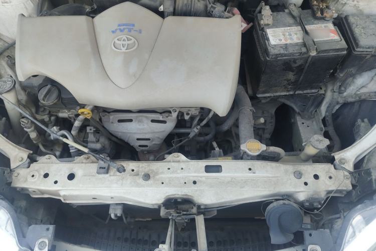 Used Toyota YARiS L Zhi Xuan 2015 1.5E Automatic Charm Edition Engine Bay