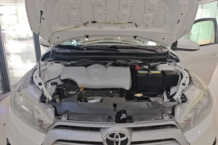 Used Toyota YARiS L Zhi Xuan 2015 1.5E Automatic Charm Edition Engine Bay