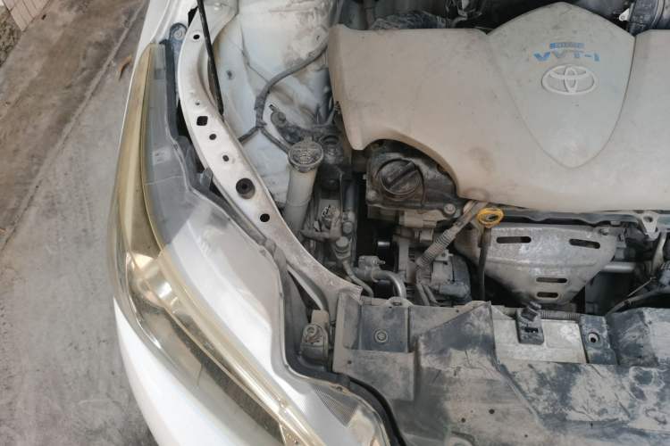 Used Toyota YARiS L Zhi Xuan 2015 1.5E Automatic Charm Edition Engine Bay Right