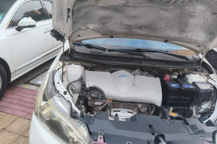 Used Toyota YARiS L Zhi Xuan 2015 1.5E Automatic Charm Edition Engine Bay Right