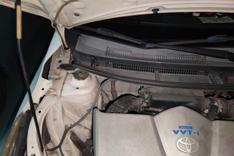 Used Toyota YARiS L Zhi Xuan 2015 1.5E Automatic Charm Edition Engine Bay Right