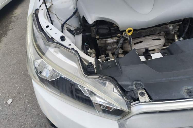 Used Toyota YARiS L Zhi Xuan 2015 1.5E Automatic Charm Edition Engine Bay Right