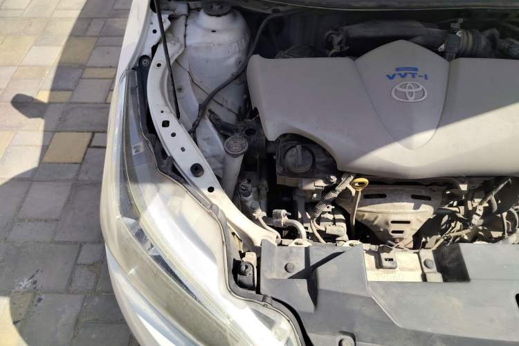 Used Toyota YARiS L Zhi Xuan 2015 1.5E Automatic Charm Edition Engine Bay Right