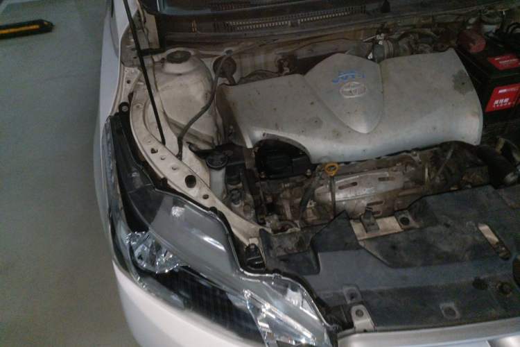 Used Toyota YARiS L Zhi Xuan 2015 1.5E Automatic Charm Edition Engine Bay Right