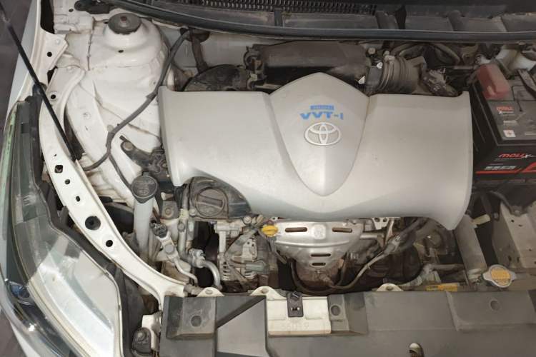 Used Toyota YARiS L Zhi Xuan 2015 1.5E Automatic Charm Edition Engine Bay Right