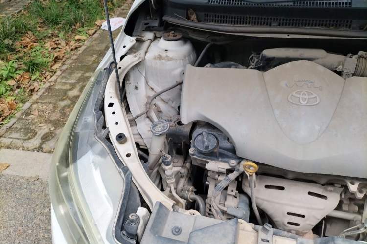 Used Toyota YARiS L Zhi Xuan 2015 1.5E Automatic Charm Edition Engine Bay Right