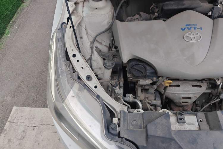Used Toyota YARiS L Zhi Xuan 2015 1.5E Automatic Charm Edition Engine Bay Right