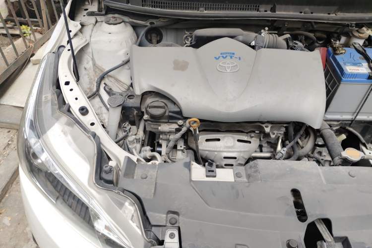 Used Toyota YARiS L Zhi Xuan 2015 1.5E Automatic Charm Edition Engine Bay Right