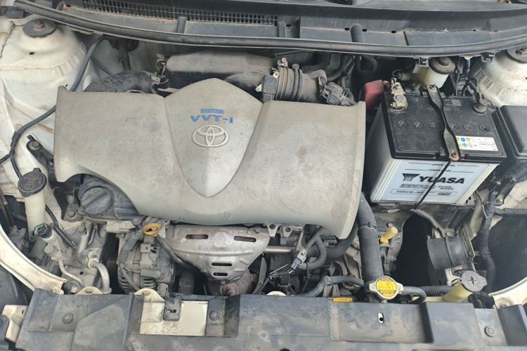 Used Toyota YARiS L Zhi Xuan 2015 1.5E Automatic Charm Edition Engine Bay
