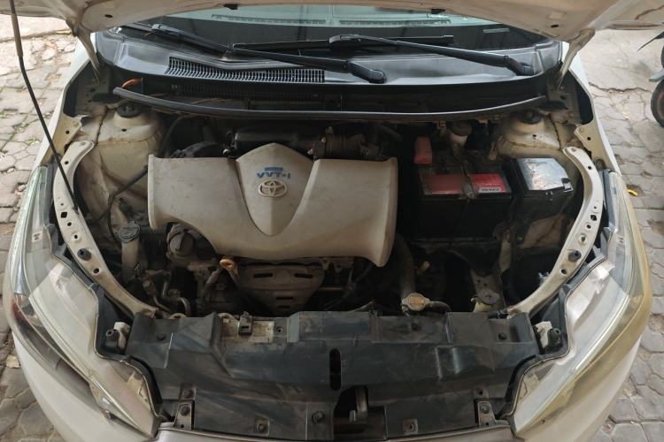 Used Toyota YARiS L Zhi Xuan 2015 1.5E Automatic Charm Edition Engine Bay