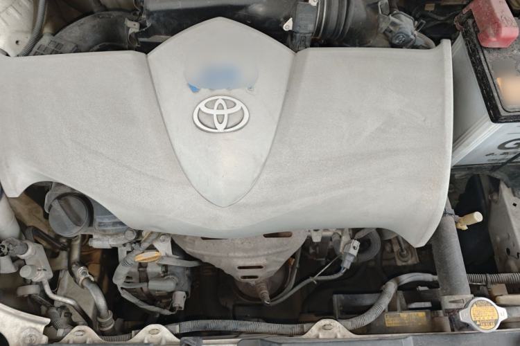 Used Toyota YARiS L Zhi Xuan 2015 1.5E Automatic Charm Edition Engine Bay