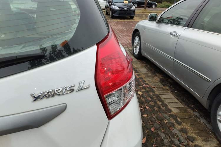 Used Toyota YARiS L Zhi Xuan 2015 1.5E Automatic Charm Edition Exterior 3
