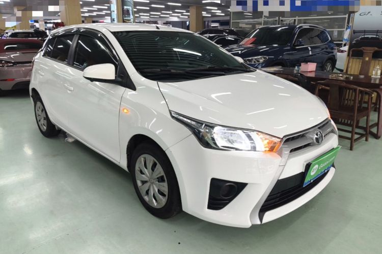 Used Toyota YARiS L Zhi Xuan 2015 1.5E Automatic Charm Edition Front Right 45 Deg