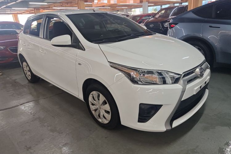 Used Toyota YARiS L Zhi Xuan 2015 1.5E Automatic Charm Edition Front Right 45 Deg