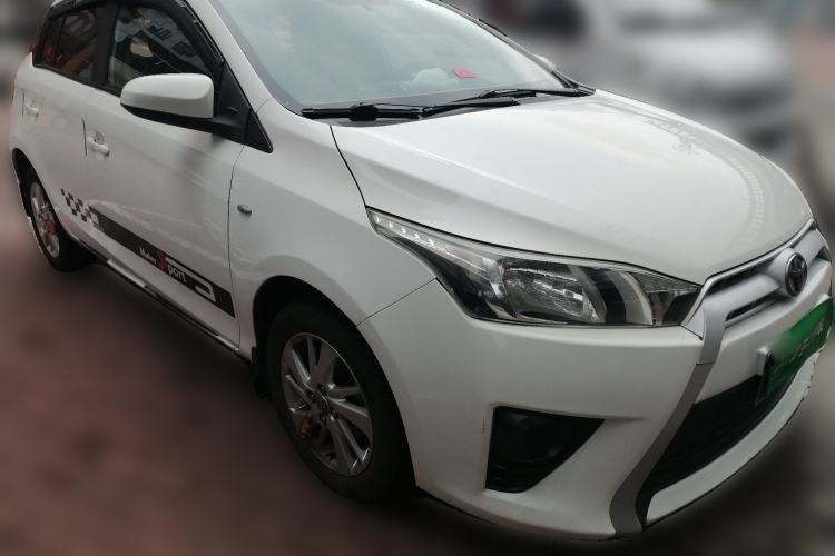 Used Toyota YARiS L Zhi Xuan 2015 1.5E Automatic Charm Edition Front Right 45 Deg
