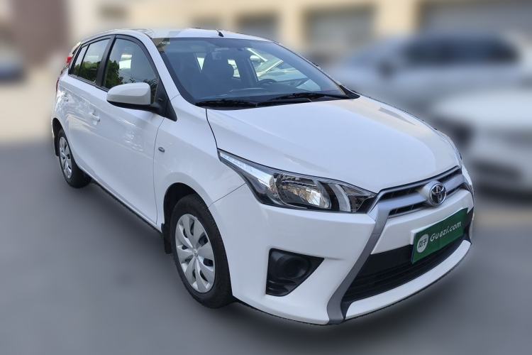 Used Toyota YARiS L Zhi Xuan 2015 1.5E Automatic Charm Edition Front Right 45 Deg