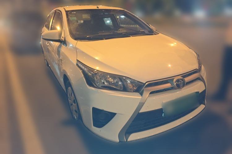 Used Toyota YARiS L Zhi Xuan 2015 1.5E Automatic Charm Edition Front Right 45 Deg