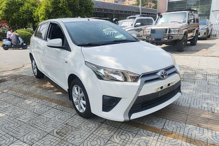 Used Toyota YARiS L Zhi Xuan 2015 1.5E Automatic Charm Edition Front Right 45 Deg