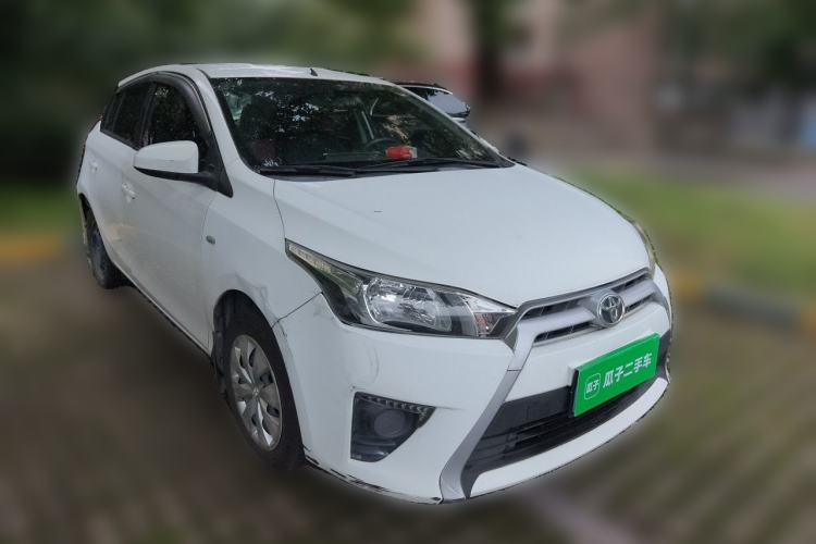 Used Toyota YARiS L Zhi Xuan 2015 1.5E Automatic Charm Edition Front Right 45 Deg
