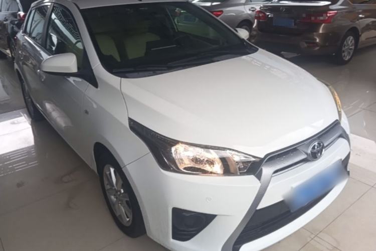 Used Toyota YARiS L Zhi Xuan 2015 1.5E Automatic Charm Edition Front Right 45 Deg