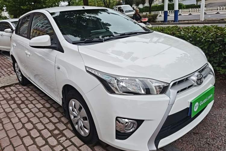 Used Toyota YARiS L Zhi Xuan 2015 1.5E Automatic Charm Edition Front Right 45 Deg