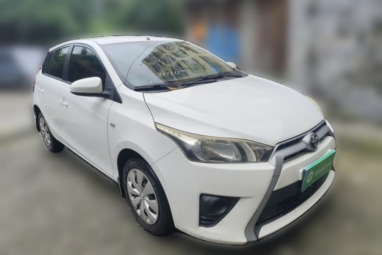 Used Toyota YARiS L Zhi Xuan 2015 1.5E Automatic Charm Edition Front Right 45 Deg