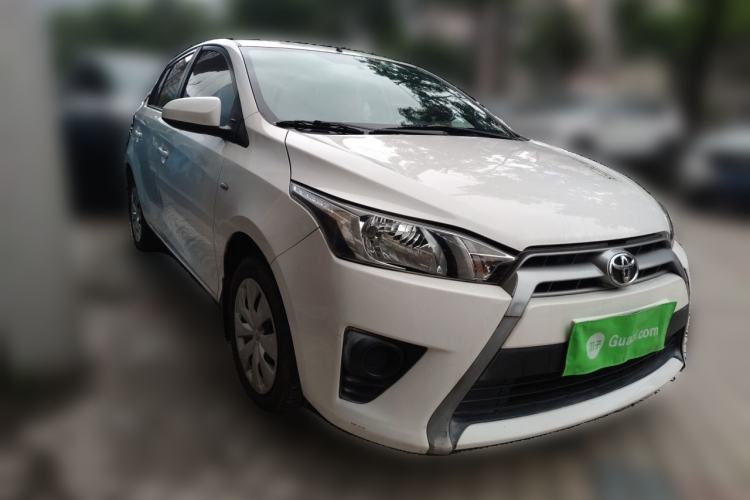 Used Toyota YARiS L Zhi Xuan 2015 1.5E Automatic Charm Edition Front Right 45 Deg