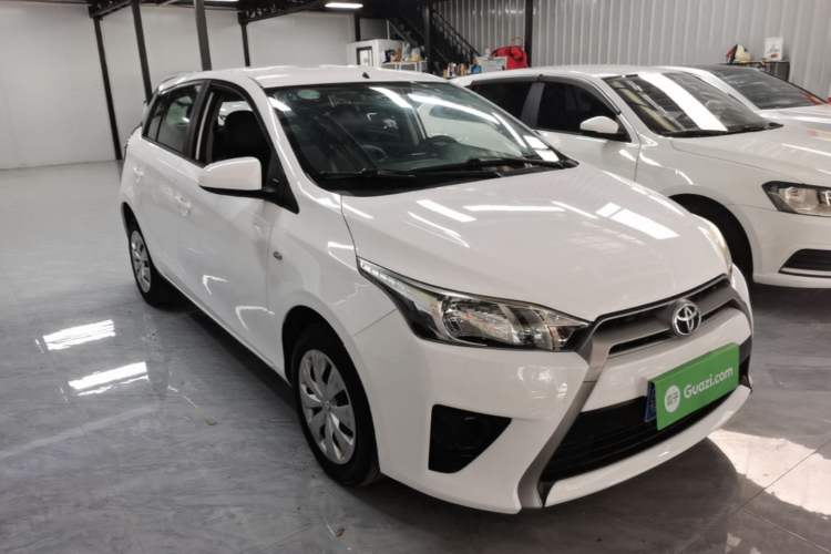 Used Toyota YARiS L Zhi Xuan 2015 1.5E Automatic Charm Edition Front Right 45 Deg