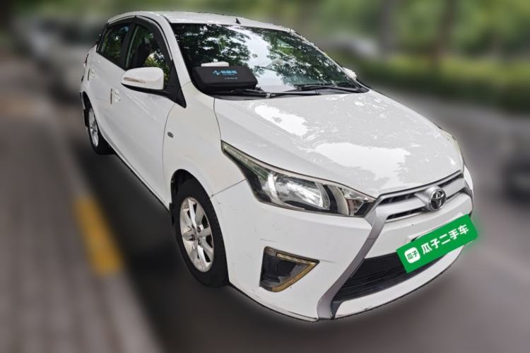 Used Toyota YARiS L Zhi Xuan 2015 1.5E Automatic Charm Edition Front Right 45 Deg