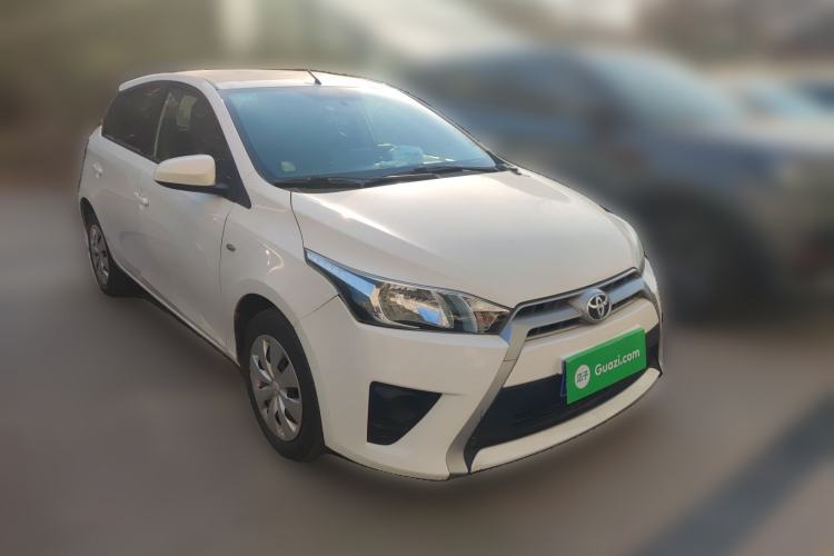Used Toyota YARiS L Zhi Xuan 2015 1.5E Automatic Charm Edition Front Right 45 Deg
