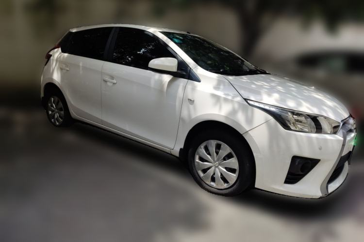 Used Toyota YARiS L Zhi Xuan 2015 1.5E Automatic Charm Edition Front Right 45 Deg