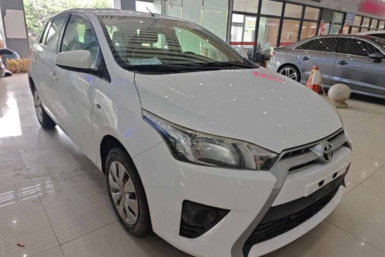 Used Toyota YARiS L Zhi Xuan 2015 1.5E Automatic Charm Edition Front Right 45 Deg