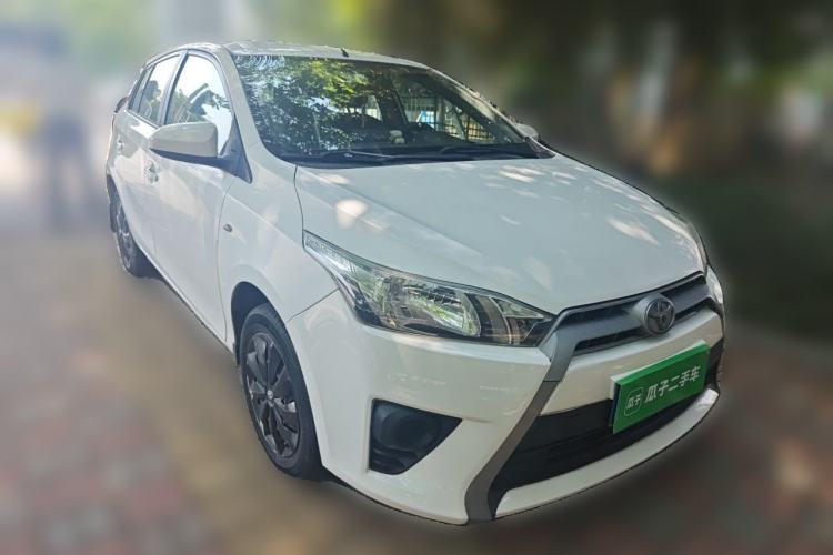 Used Toyota YARiS L Zhi Xuan 2015 1.5E Automatic Charm Edition Front Right 45 Deg