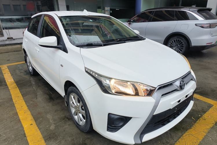 Used Toyota YARiS L Zhi Xuan 2015 1.5E Automatic Charm Edition Front Right 45 Deg
