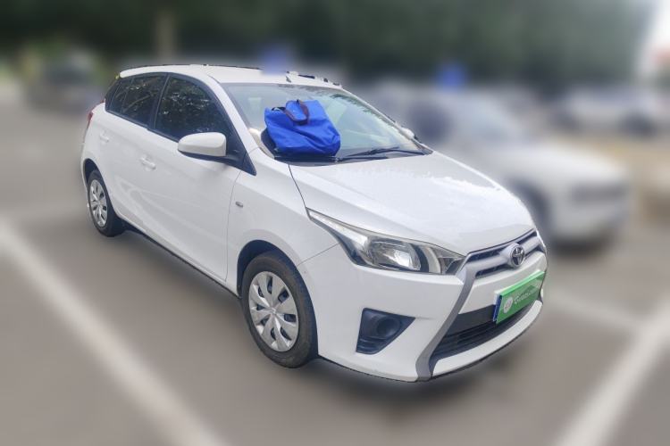 Used Toyota YARiS L Zhi Xuan 2015 1.5E Automatic Charm Edition Front Right 45 Deg