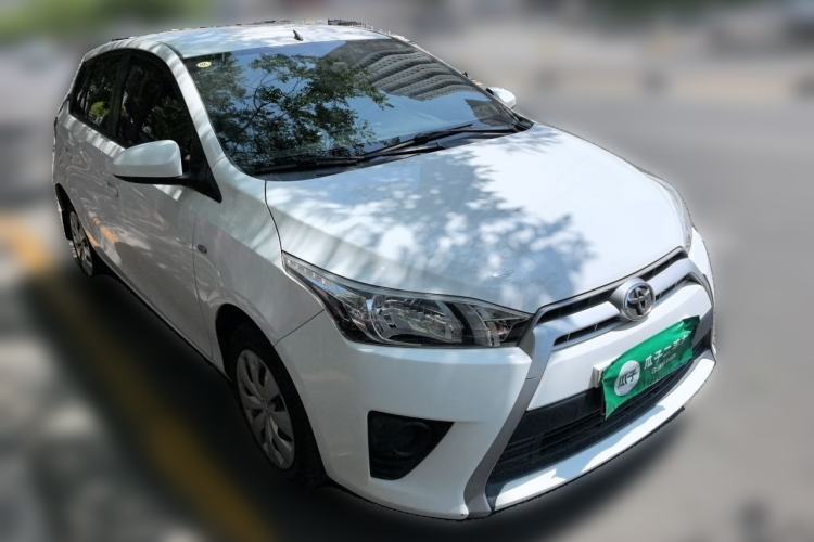 Used Toyota YARiS L Zhi Xuan 2015 1.5E Automatic Charm Edition Front Right 45 Deg