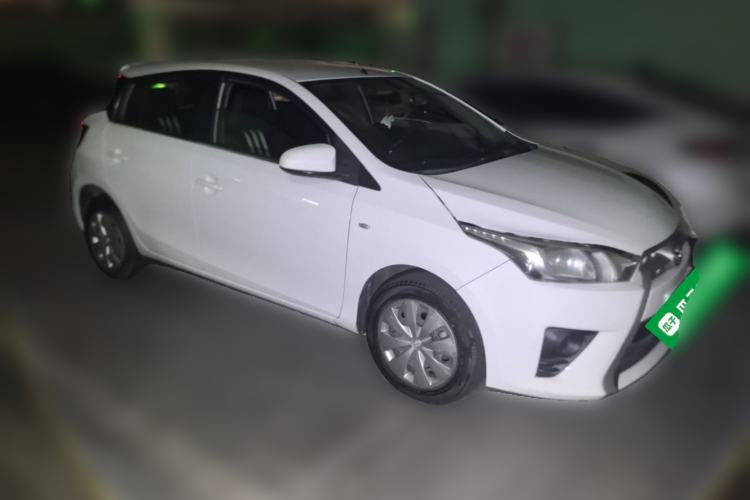 Used Toyota YARiS L Zhi Xuan 2015 1.5E Automatic Charm Edition Front Right 45 Deg