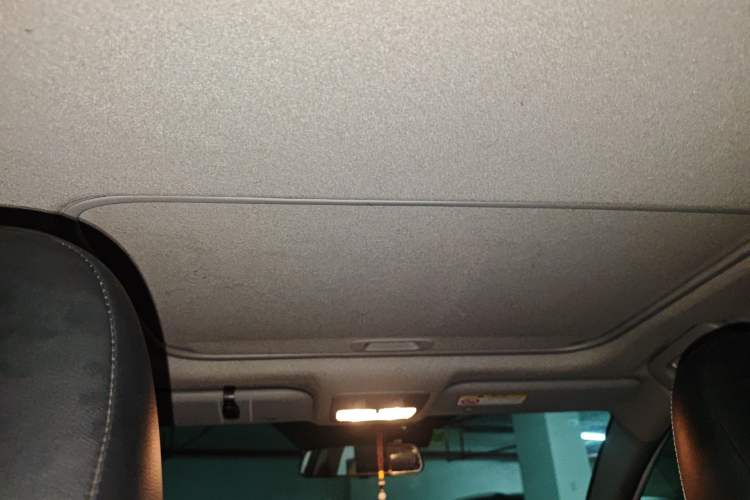 Used Toyota YARiS L Zhi Xuan 2015 1.5G Automatic Xuan Dong Sunroof Special Edition Headliner