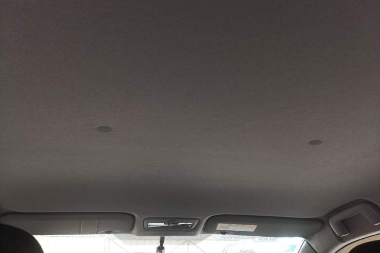 Used Toyota YARiS L Zhi Xuan 2015 1.5E Automatic Charm Edition Headliner