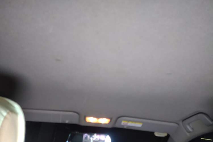 Used Toyota YARiS L Zhi Xuan 2015 1.5E Automatic Charm Edition Headliner