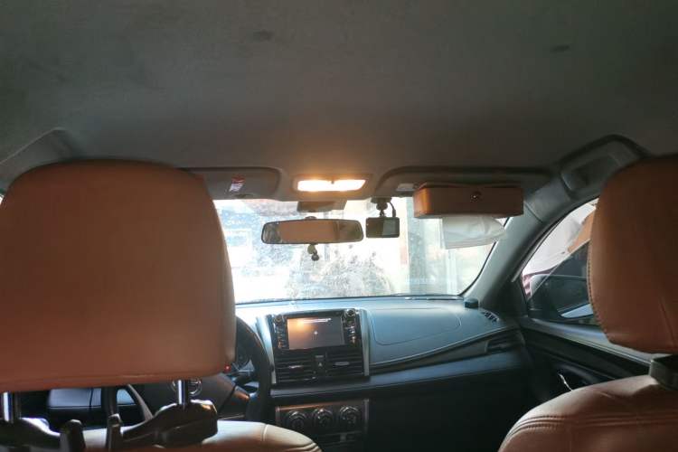 Used Toyota YARiS L Zhi Xuan 2015 1.5E Automatic Charm Edition Headliner