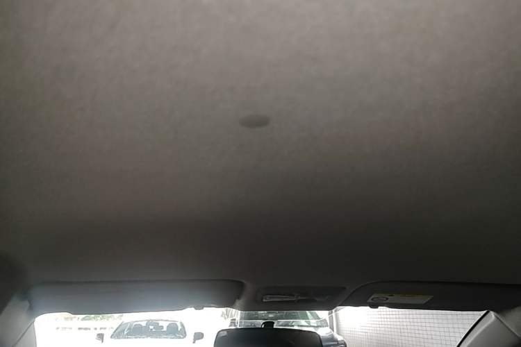 Used Toyota YARiS L Zhi Xuan 2015 1.5E Automatic Charm Edition Headliner