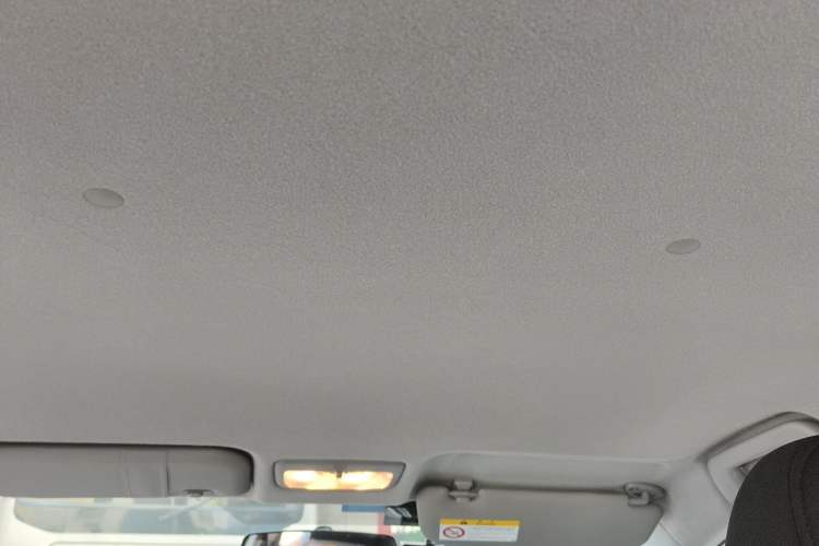 Used Toyota YARiS L Zhi Xuan 2015 1.5E Automatic Charm Edition Headliner