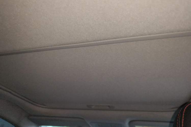 Used Toyota YARiS L Zhi Xuan 2015 1.5G Manual Xuan Dong Sunroof Special Edition Headliner